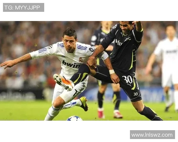 足球明星中谁的黑粉数量最多引发热议引人关注的背后故事揭秘